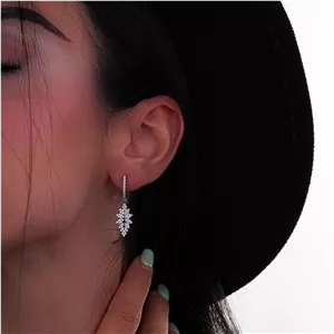 گوشواره نقره زنانه طرح برگ نگین‌دار 100001546 