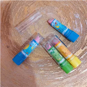 پاک‌کن فانتزی پیچی طرح رژ لب میوه‌ای – درپوش‌دار و بدون لک