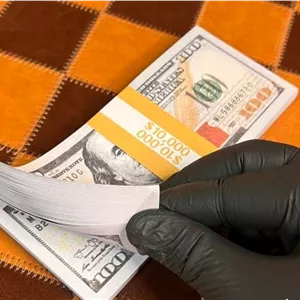 اسکناس تزئینی و دکوری صد دلار باند رول زرد