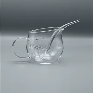 آب مرغ و سس خوری پیرکس دهانه کج به همراه ملاقه پیرکس