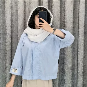 شومیز راه‌راه مدل Moschino با مارک روی آستین (یقه مردانه)