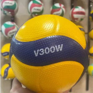 توپ تمرینی اورجینال V300W | توپ والیبال تمرینی با کیفیت بالا