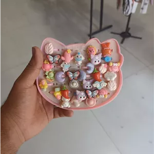 انگشتر بچگانه پلاستیکی
