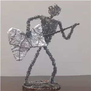 دکوری سیمی مجسمه مرد گیتاریست استاد امیر قربعلی