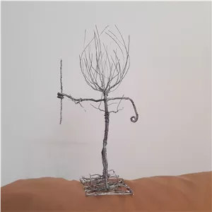 مجسمه دکوری مرد درختی دست ساز هنری اسمبلاژ آرت با پایه چوب سیمی مفتولی امیر قربعلی