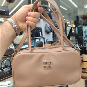 کیف میومیو مینیمال زنانه چرم مصنوعی وارداتی سایز بزرگ