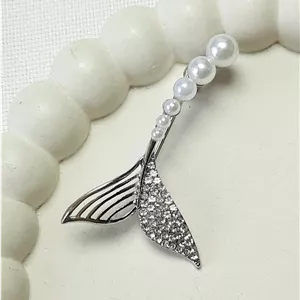 گل سینه دم وال  و مروارید