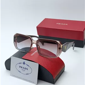 عینک آفتابی زنانه پرادا 2590| زیبایی جزئیاتی است که انتخاب می کنید