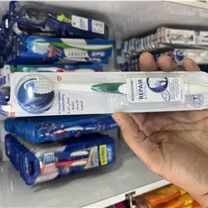 مسواک سنسوداین (Sensodyne) مدل ادونسد ریپیر اند پروتکت - فوق نرم، محافظت در برابر مسواک زدن بیش از حد و مخصوص دندان‌های حساس 
