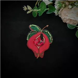 گلسینه جواهردوزی انار مخملی یلدا