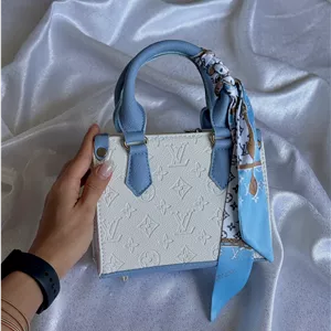 کیف اسپرت دخترانه مدل ال وی کد ۳۱۰۰