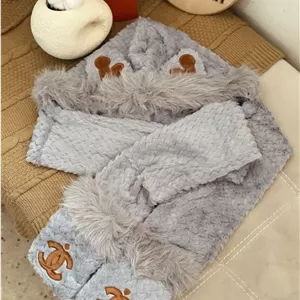 شال و کلاه و دستکش سرهمی شنل 187473