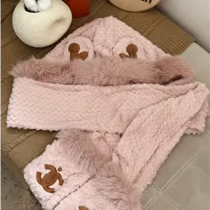 شال و کلاه و دستکش سرهمی شنل 187473