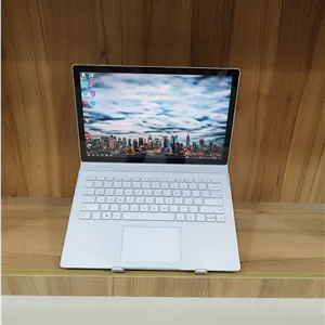 لپ‌تاپ سرفیس بوک 2 پردازنده i7 نسل 8 رم 16 هارد 1 ترابایت و گرافیک 2 گیگ