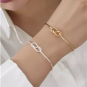 بنگل زنانه طرح گره بی‌نهایت - 8768 