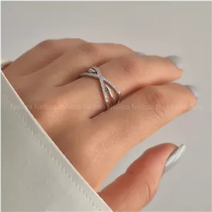 انگشتر زنانه با نگین اتمی - کد 4020