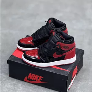 AIR JORDAN 1 RETRO RED  جردن وان ساقدار قرمز ورنی