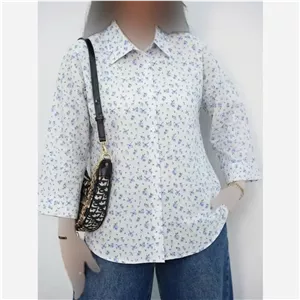 شومیز زنانه طرح گل آبی جنس بوگاتی فری سایز مناسب تا 46