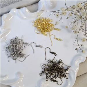 قلاب گوشواره  عصایی رنگ معمولی در رنگهای طلایی و برنزی و نقره ای در بسته های 5 گرمی