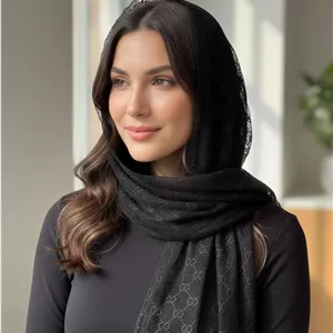 شال تور دور دانتل مارک گوچی