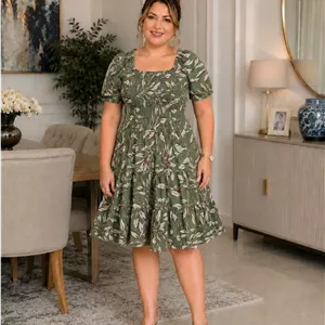 پیراهن  زنانه گلدار همراه با کشسانی وارداتی در دو‌رنگ سبز و‌کالباسی