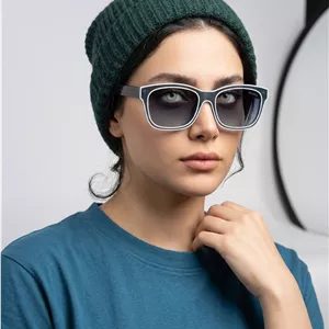 عینک افتابی زنونه پرادا خاص