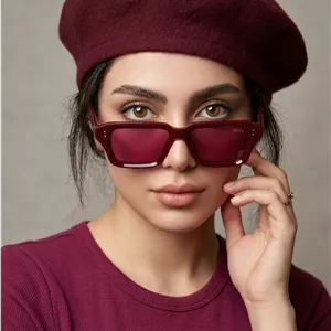 عینک افتابی زنانه دیتا مشکی مربعی کوچک