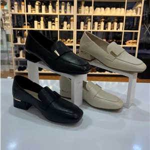 کفش جلو بسته زنانه پاشنه ۳ سانت وارداتی برند balle coco