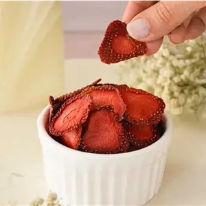 توت فرنگی خشک