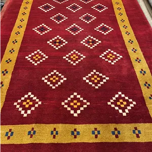 گبه دستباف شش متری شیراز (نقشه لچک ترنج لاکی)