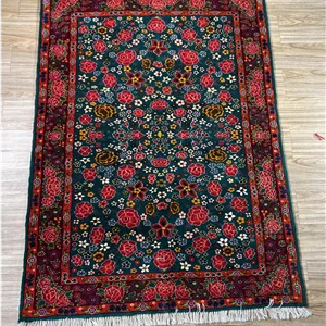 فرش دستباف هفت چارک خراسان (نقشه گل‌ریز سبز)