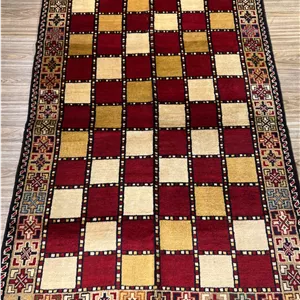 گبه دستباف قالیچه شیراز (نقشه خشتی الوان)