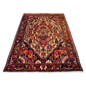 فرش دستباف قالیچه بختیاری (نقشه گلدانی کرم)