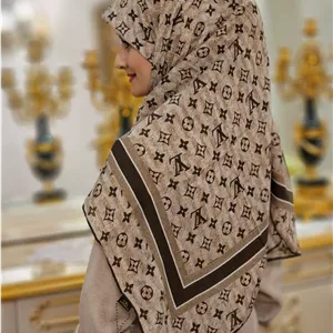 روسری نخ پنبه سیا اسکارف کرم