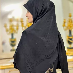 روسری مشکی ابریشم ژاکارد بهاره نگین دار