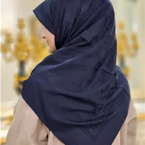 روسری ابریشم ژاکارد گوچی وارداتی سایز ۱۲۰ رنگ سورمه ای