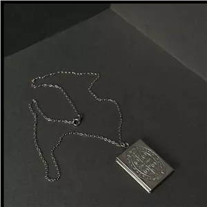 گردنبند منشور کوروش