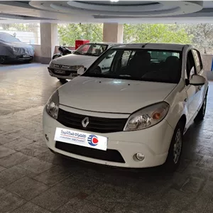 رنو ساندرو اتوماتیک