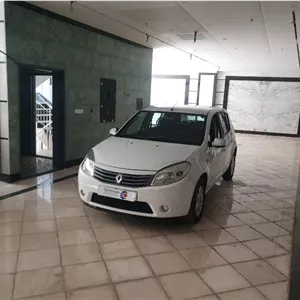 رنو ساندرو اتوماتیک
