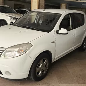 رنو ساندرو اتوماتیک