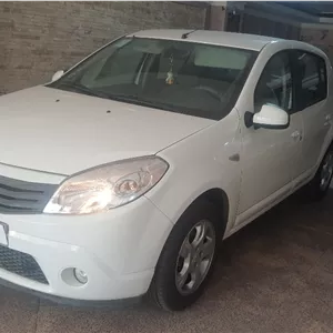 رنو ساندرو اتوماتیک
