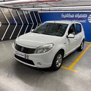 رنو ساندرو اتوماتیک