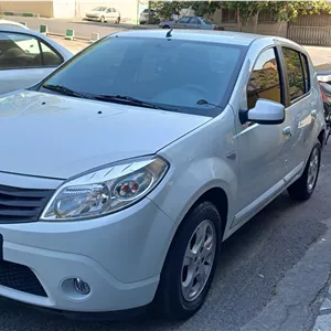 رنو ساندرو اتوماتیک