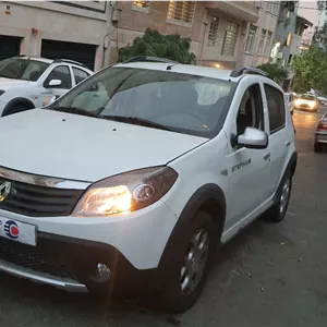 رنو ساندرو اتوماتیک