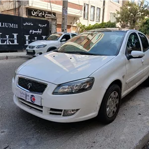 ایران خودرو رانا پلاس سقف شیشه ای