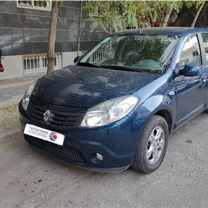 رنو ساندرو اتوماتیک