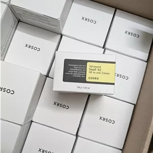 کرم مرطوب‌کننده حلزون کوزارکس کاسه‌ای اصل | آبرسان و ترمیم‌کننده قوی پوست