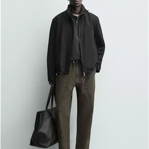 کت نازک اورشرت مردانه با یقه ایستاده و زیپ جلو zara