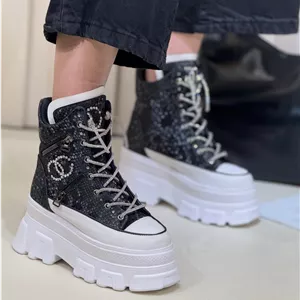 1376 نیم بوت زنانه گوچی  بند سوارسکی GUCCI