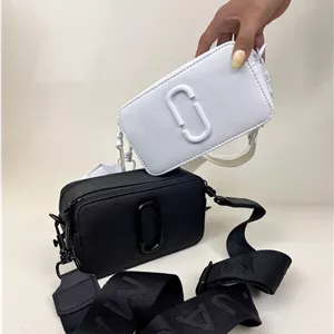 کیف زنانه پاسپورتی مارک جاکوبس MARC JACOBS کد 1601
